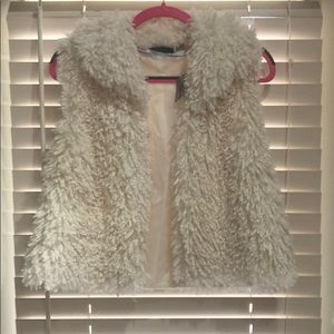 Amanda Charles Women’s Faux Fur Vest with Collar